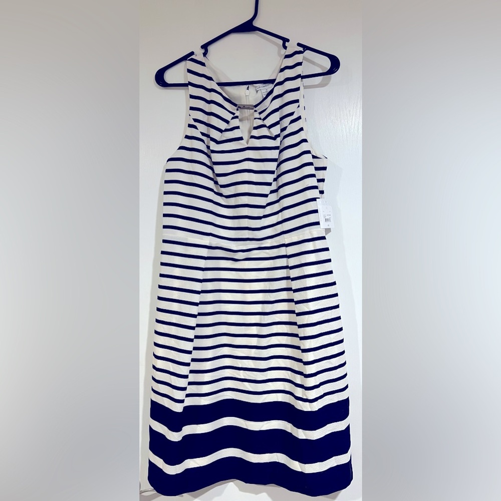 Size 10 never been worn Liz Claiborn dress with tags still on